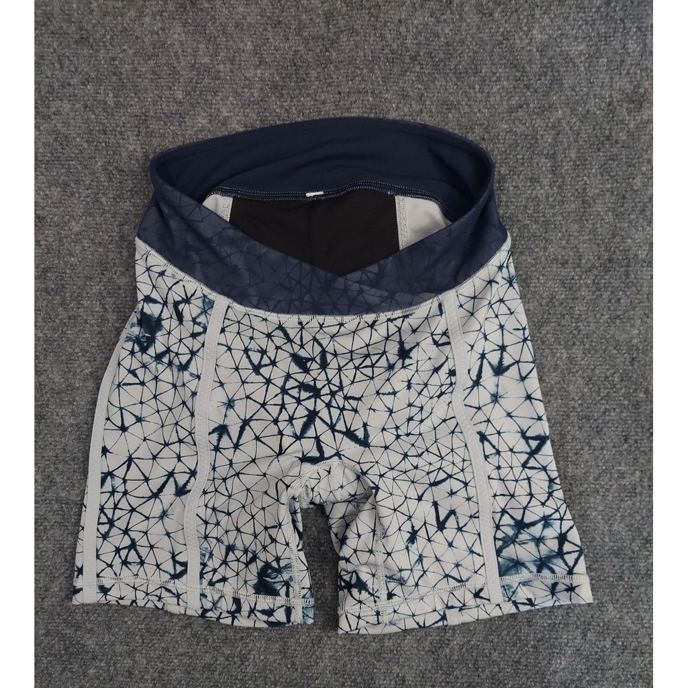 Lululemon Cycling Shorts women Medium Blue White Biking Pedal Pace Allover Print